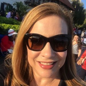 Meet your Posher, Lorynn